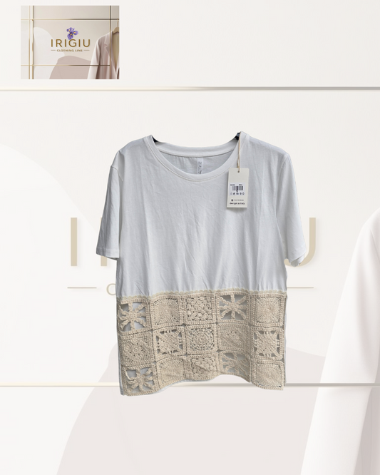🤍 T-shirt Bianca con Inserto in Pizzo Uncinetto Beige - IRIGIU Clothing Line